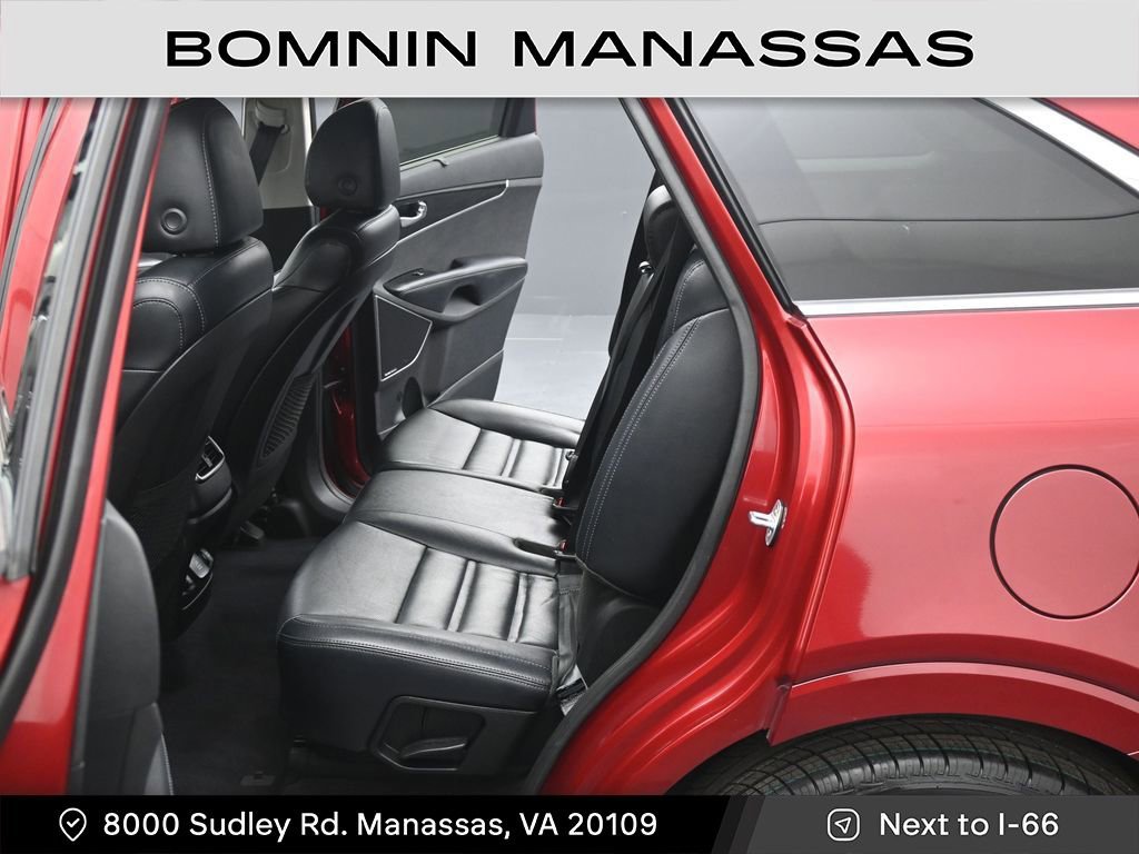 Used 2019 Kia Sorento SX w/ SX Touring Package image 13