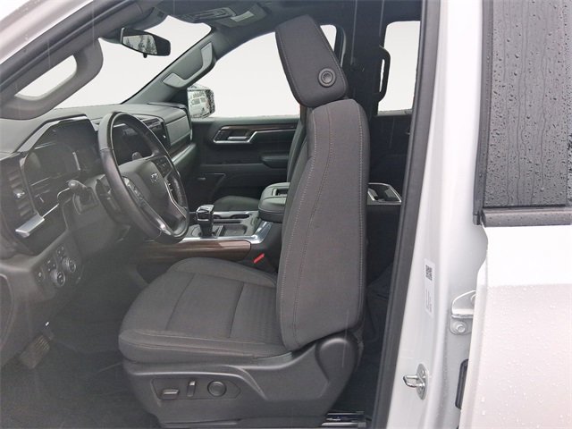 Used 2022 Chevrolet Silverado 1500 RST w/ Convenience Package II image 9