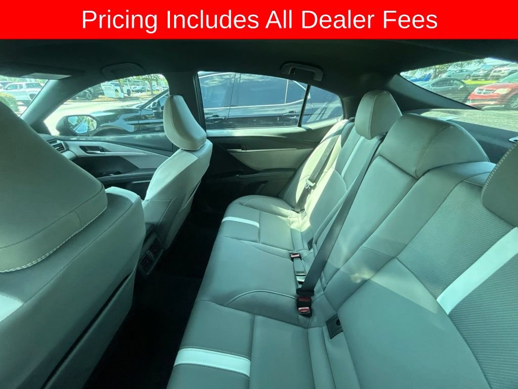 Used 2026 Toyota Camry SE w/ Convenience Package FWD image 8
