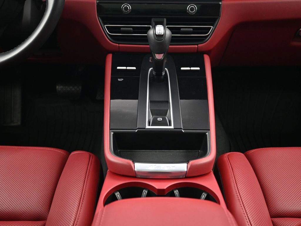 Certified 2023 Porsche Macan GTS image 10