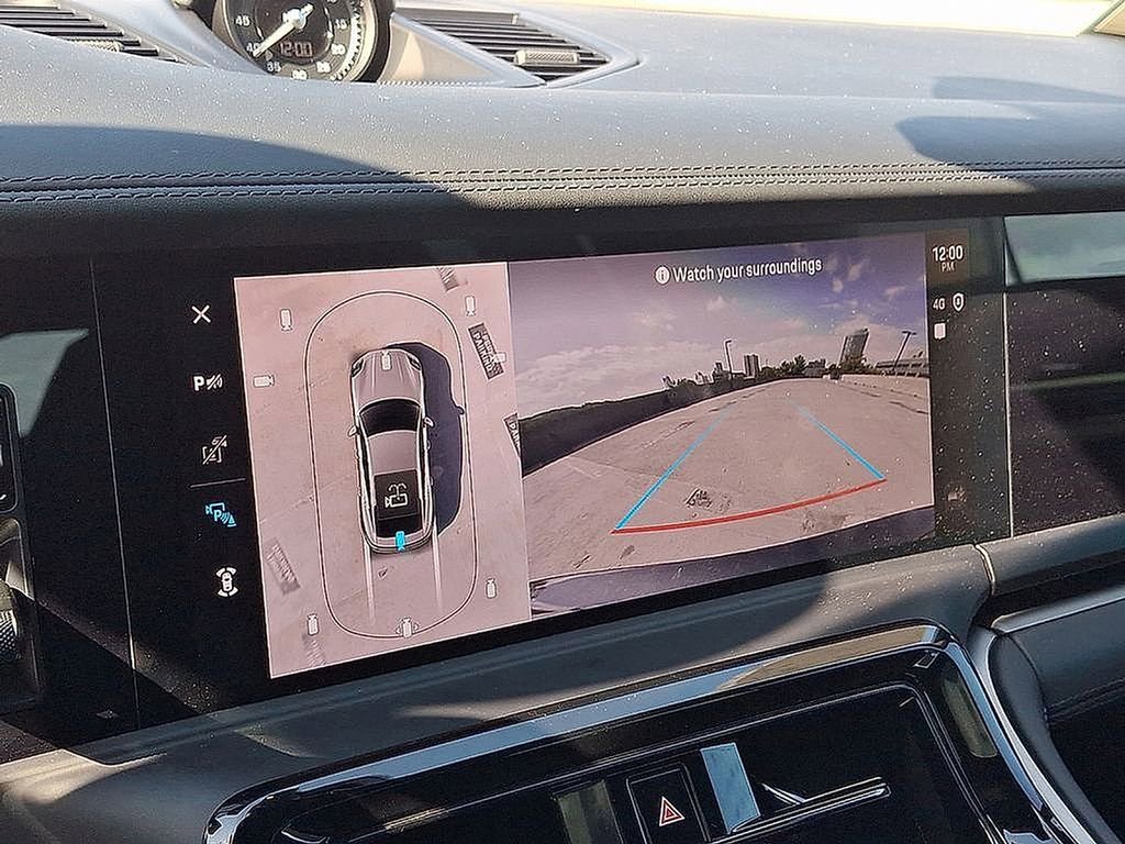 Used 2024 Porsche Panamera image 18