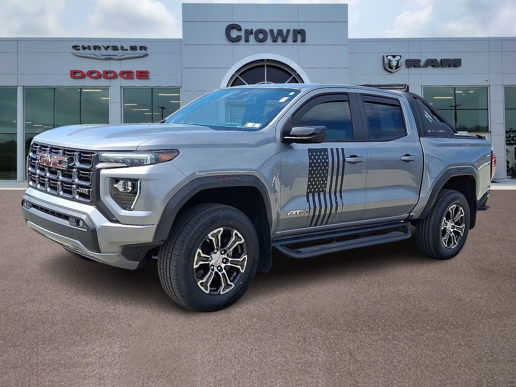Used 2023 GMC Canyon AT4 w/ AT4 Premium Package AWD/4WD image 3