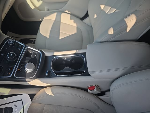 Used 2016 Chrysler 200 Limited w/ Convenience Group FWD image 21