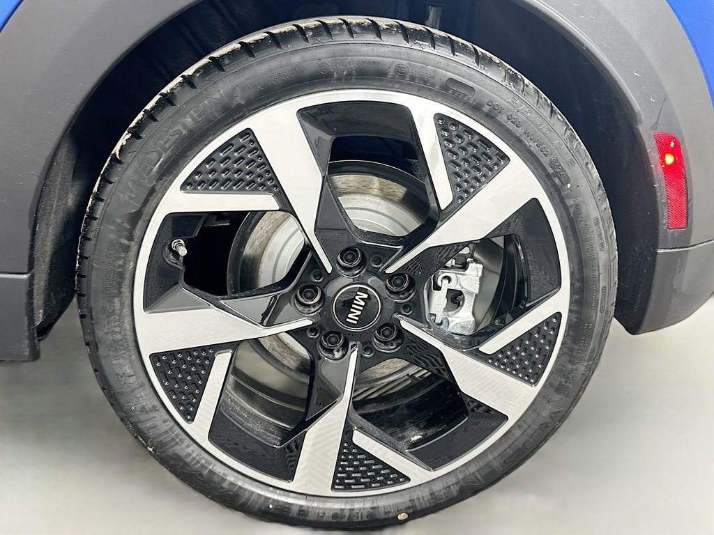Certified 2025 MINI Cooper S FWD image 22