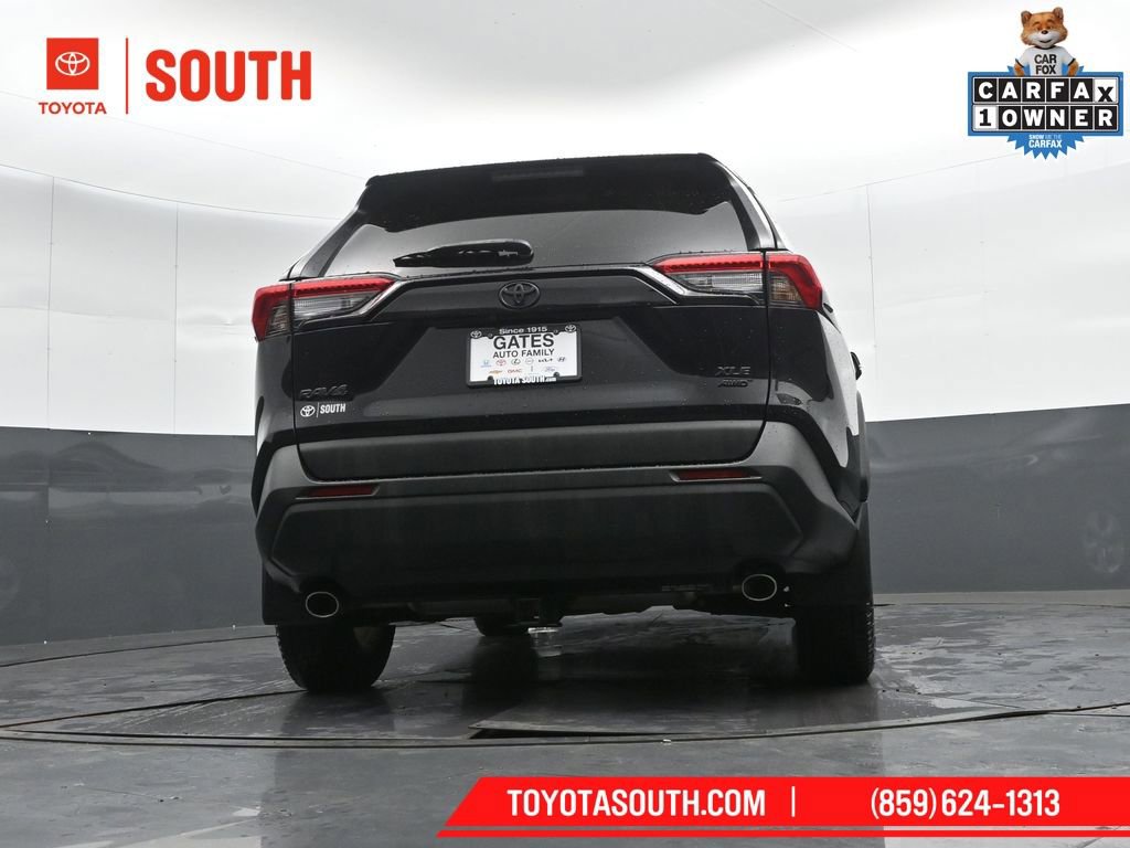 Used 2021 Toyota RAV4 XLE w/ Convenience Package image 31