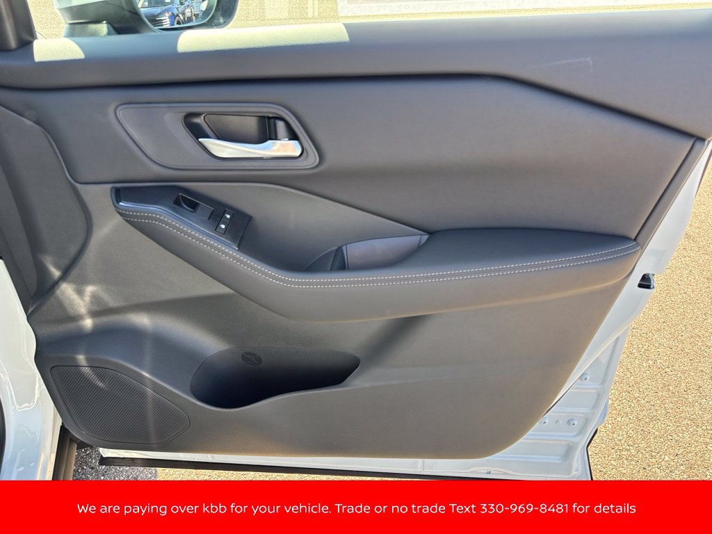New 2027 Nissan Rogue SV w/ Cold Weather Package AWD/4WD image 31