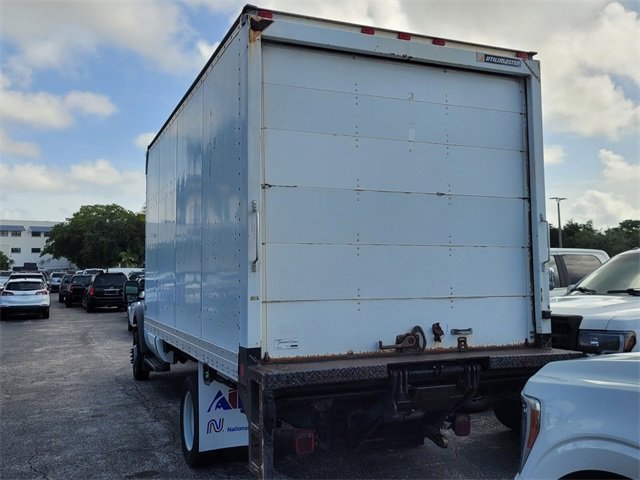 Used 2015 Ford F550 2WD Regular Cab Super Duty image 3