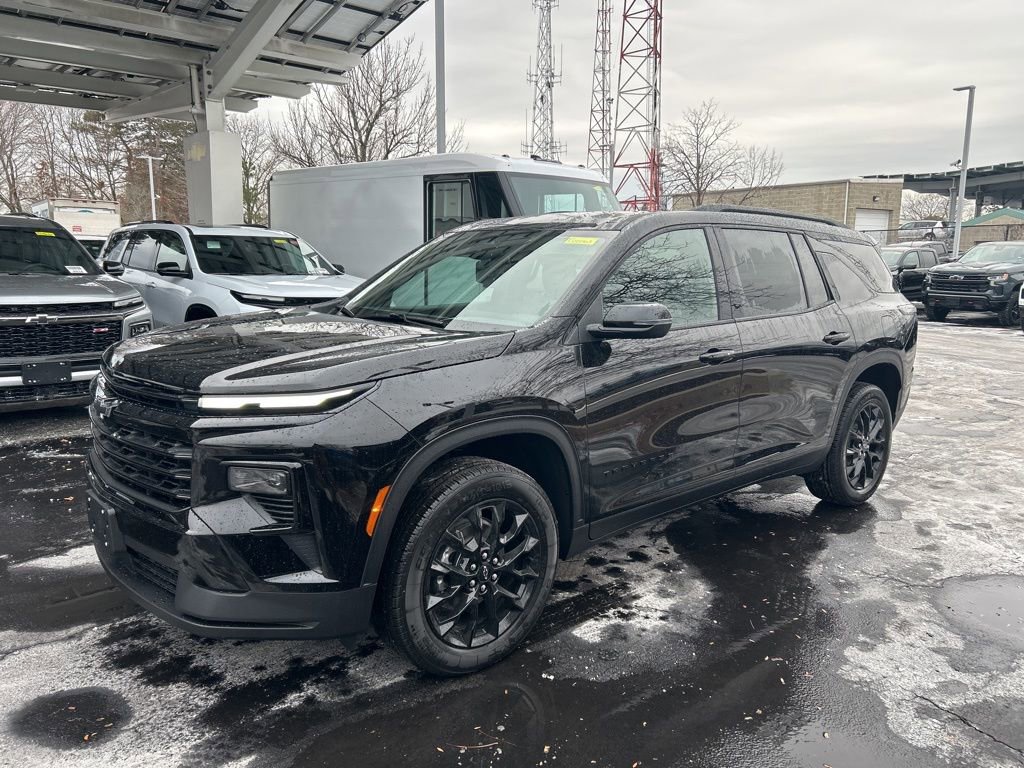 New 2026 Chevrolet Traverse LT w/ Midnight/Sport Edition image 1