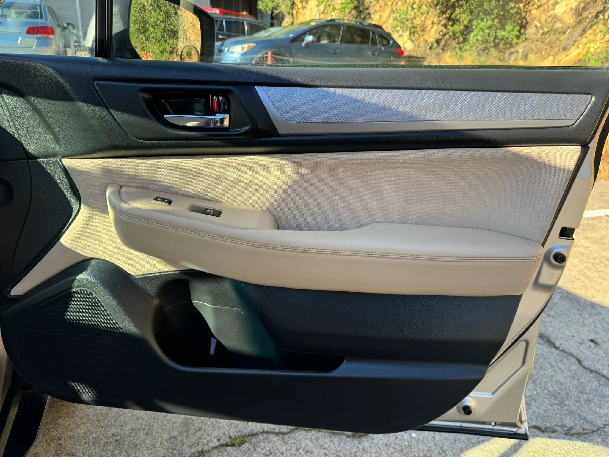 Used 2017 Subaru Outback 2.5i Premium image 21