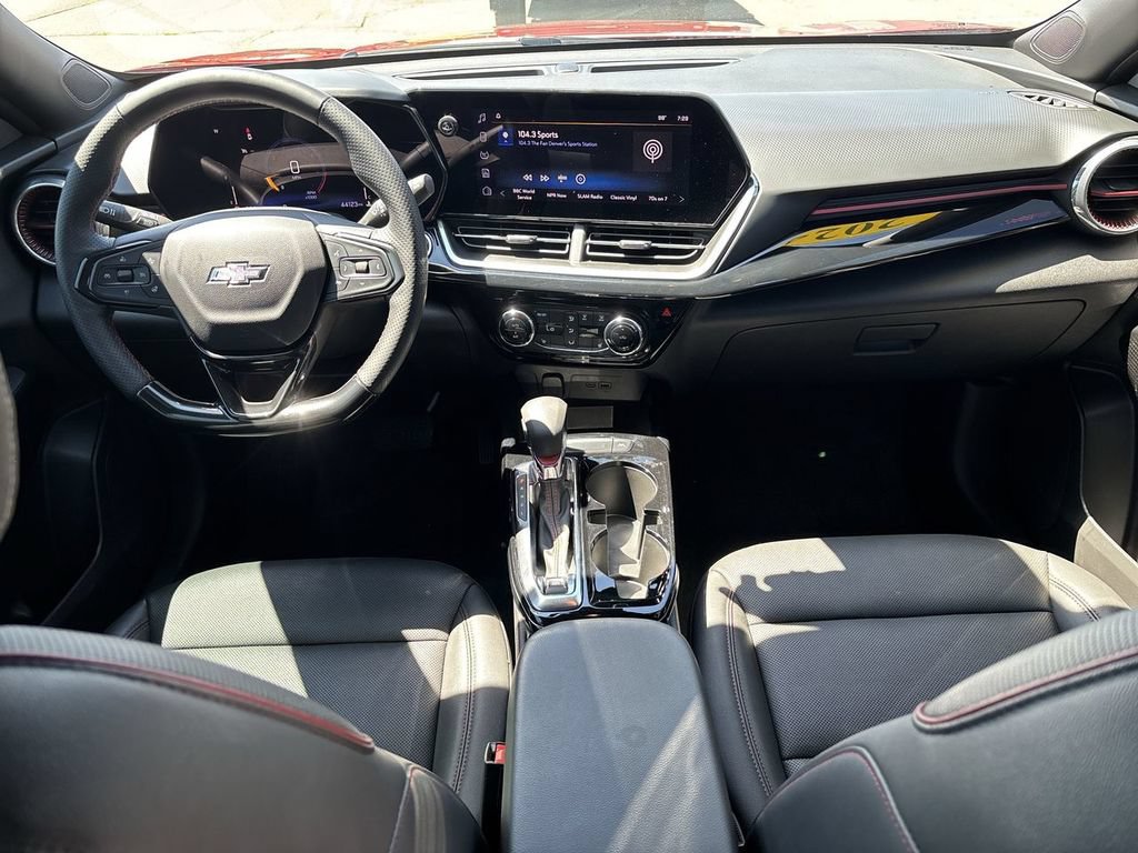 Certified 2024 Chevrolet Trax RS FWD image 24