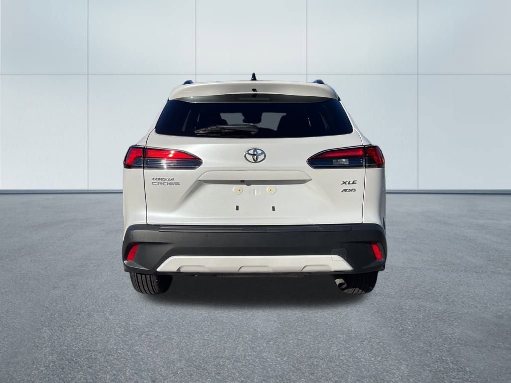 Certified 2025 Toyota Corolla Cross XLE image 6