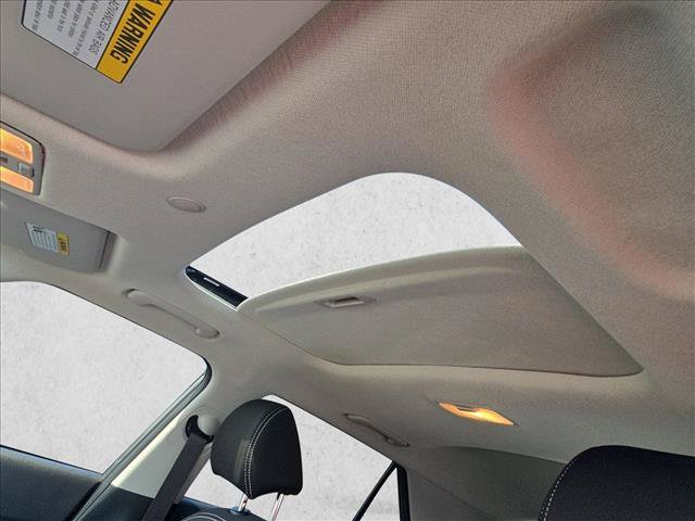 Used 2025 Hyundai Venue SEL FWD image 14