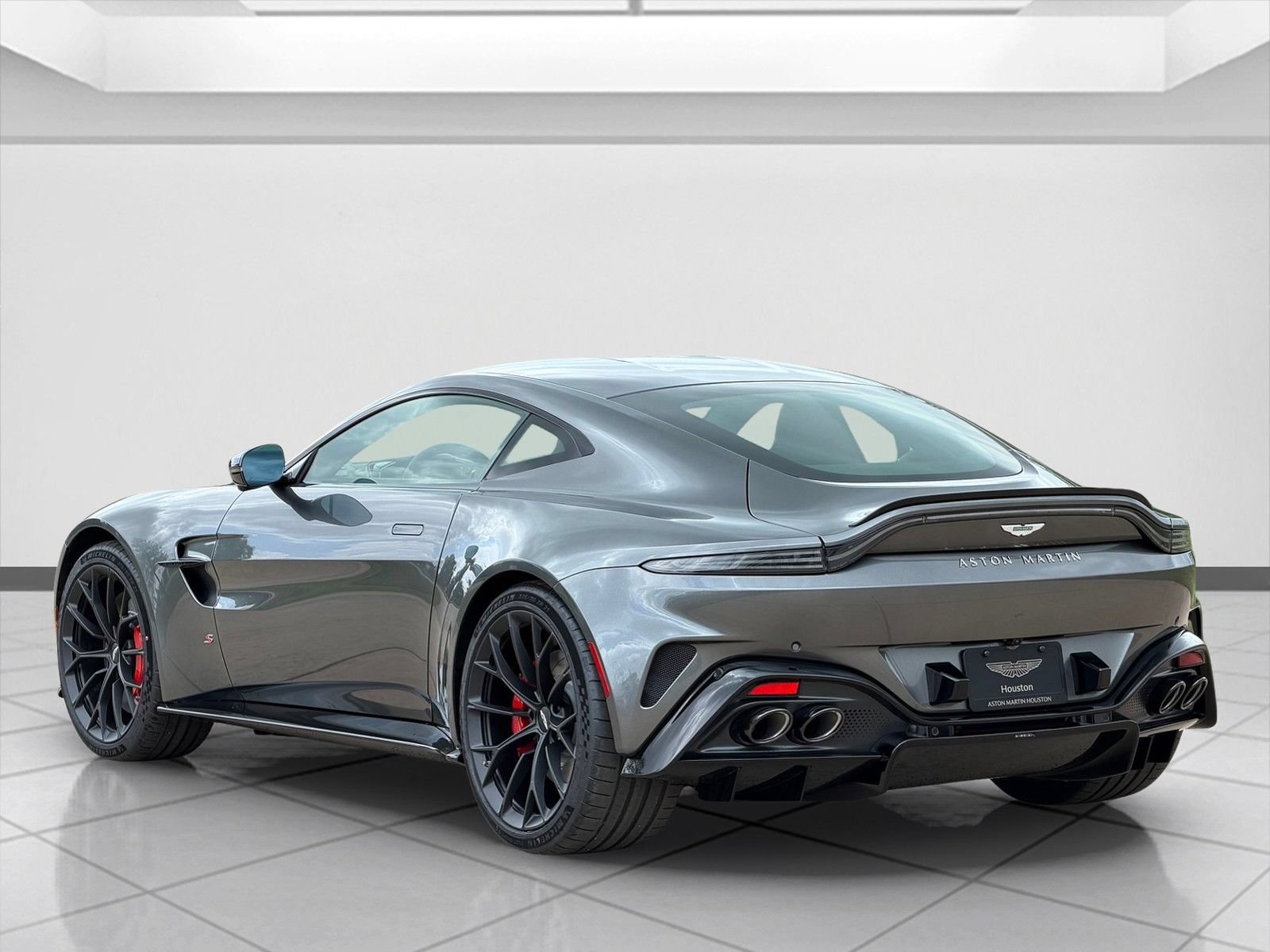 New 2026 Aston Martin V8 Vantage S RWD image 2