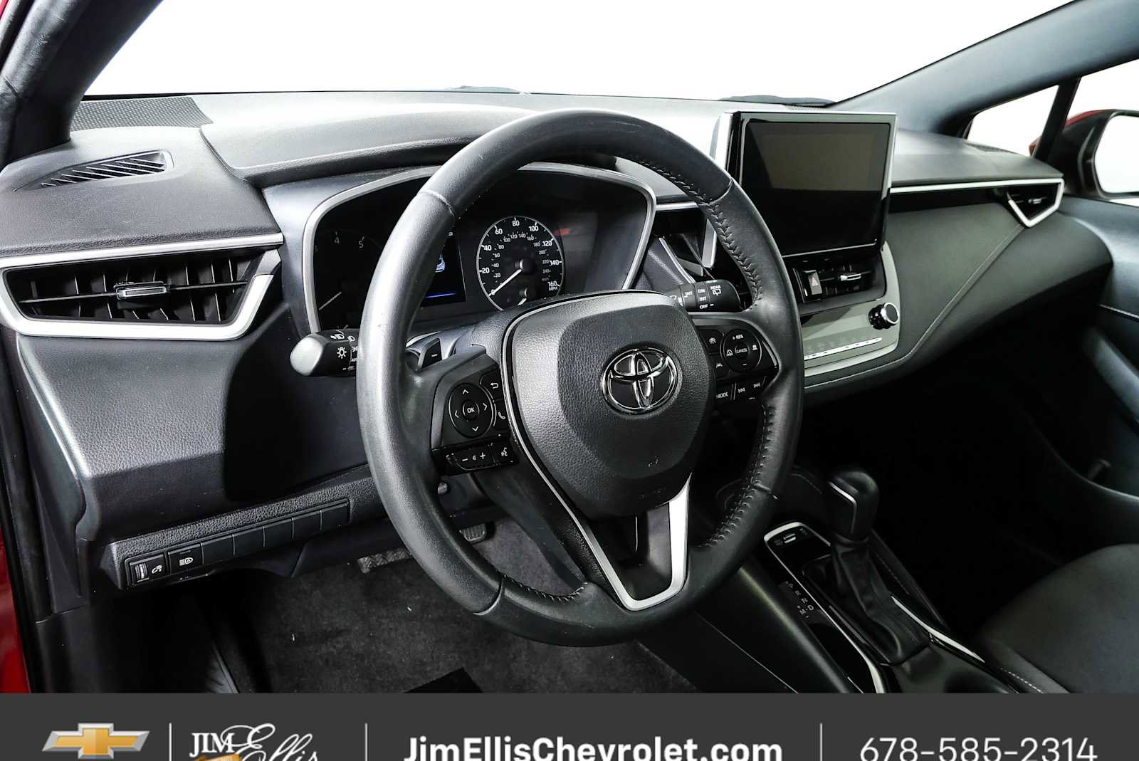 Used 2024 Toyota Corolla SE FWD image 4