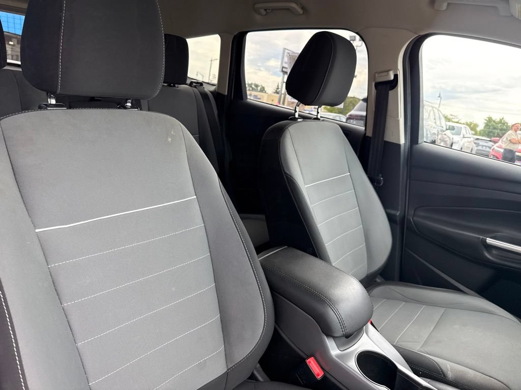 Used 2015 Ford Escape SE w/ Equipment Group 201A AWD/4WD image 38