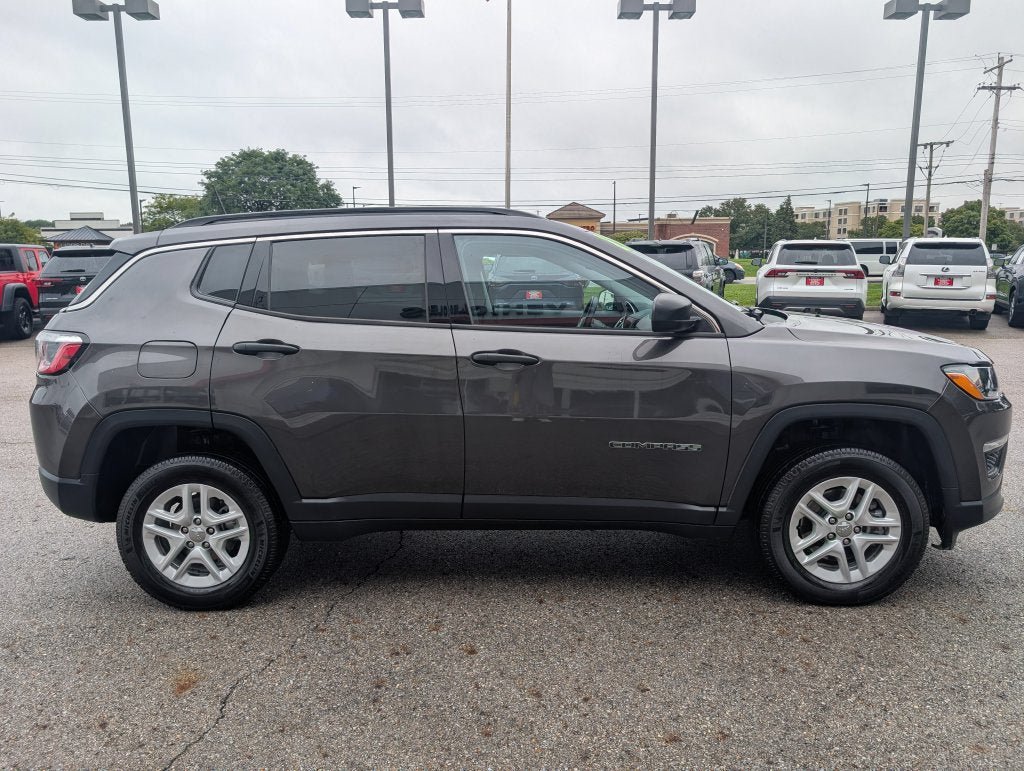 Used 2021 Jeep Compass Sport w/ Cold Weather Group AWD/4WD image 9