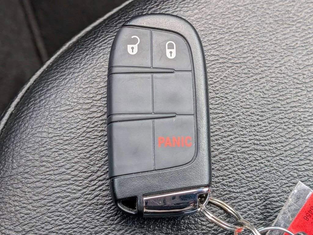 Used 2024 Jeep Compass Latitude image 31