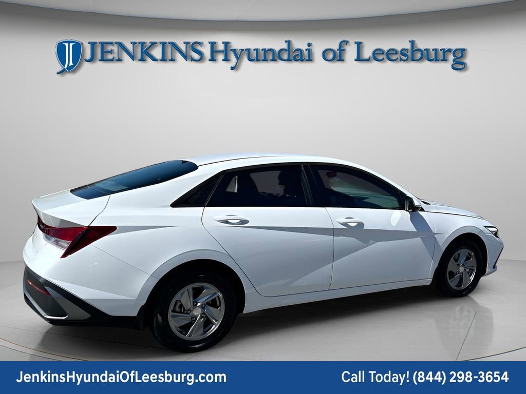 New 2026 Hyundai Elantra SE image 7
