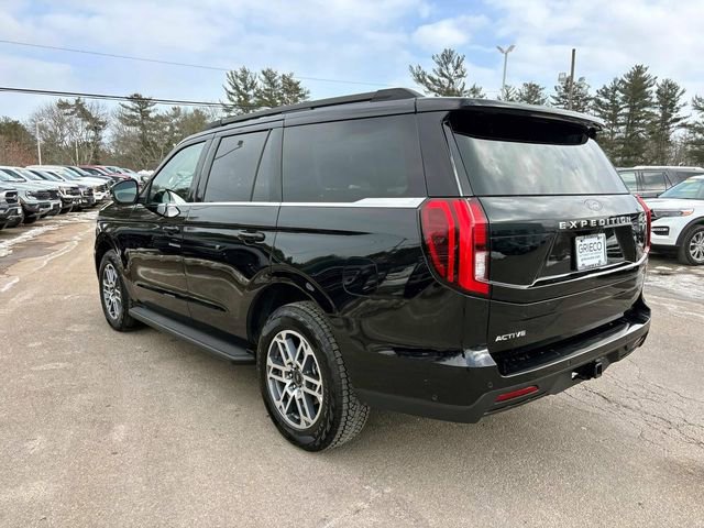 Used 2025 Ford Expedition Active image 5