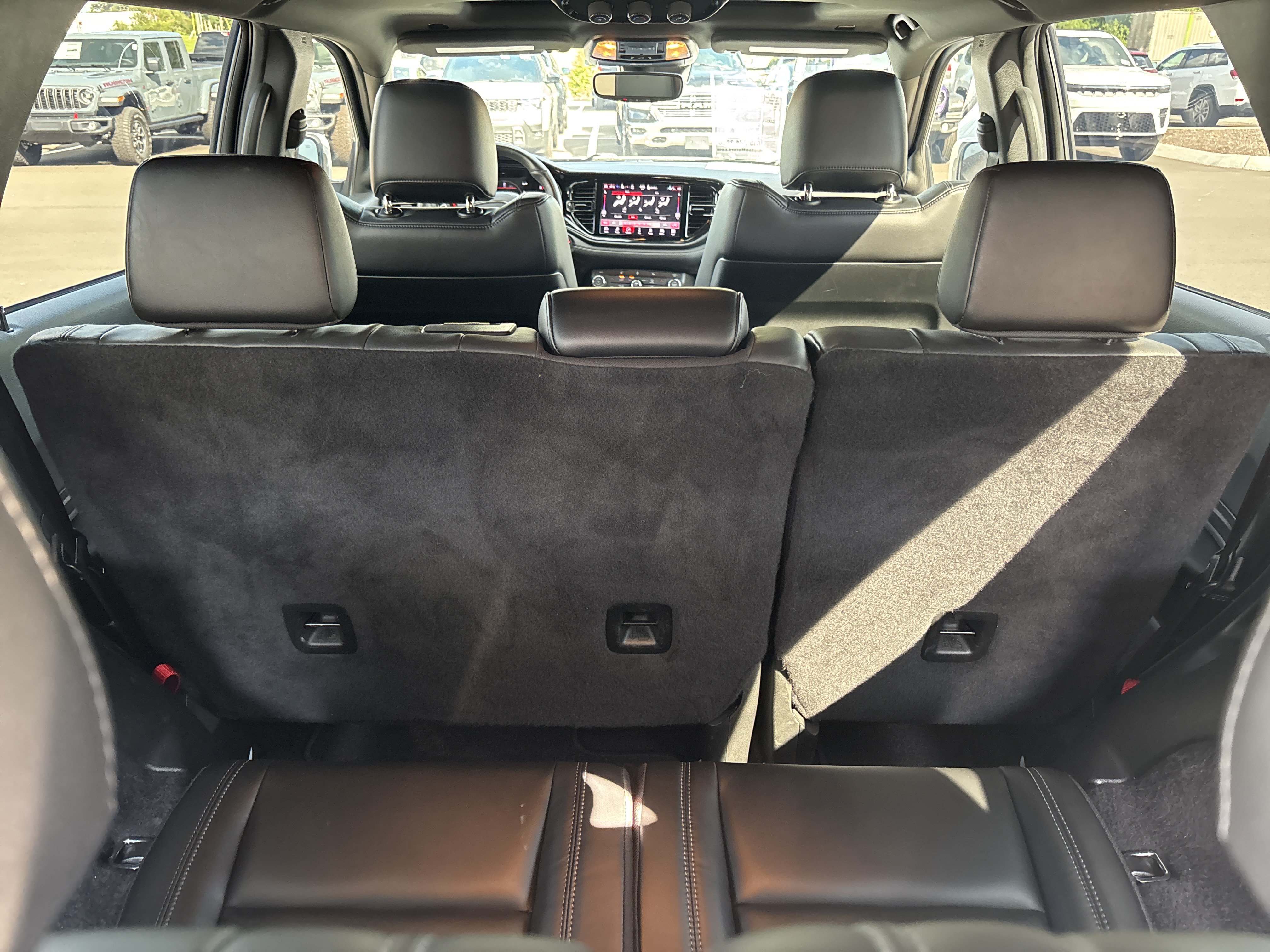 Used 2022 Dodge Durango GT AWD/4WD image 42