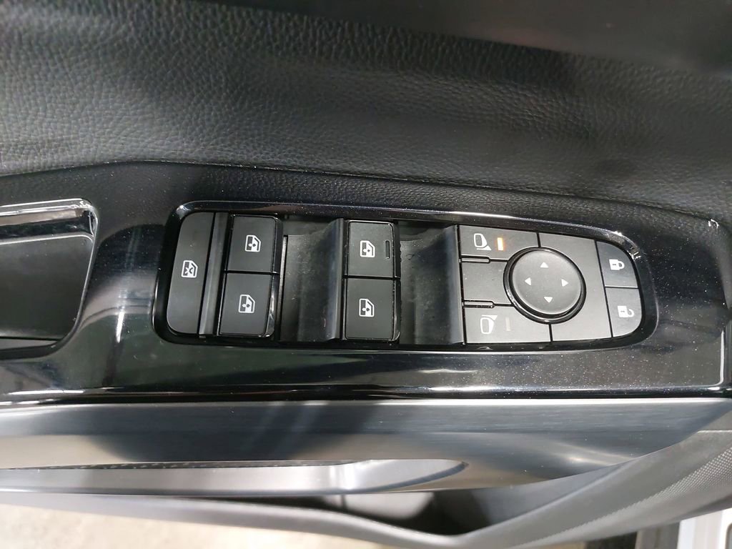 Certified 2024 Nissan Pathfinder SL image 29