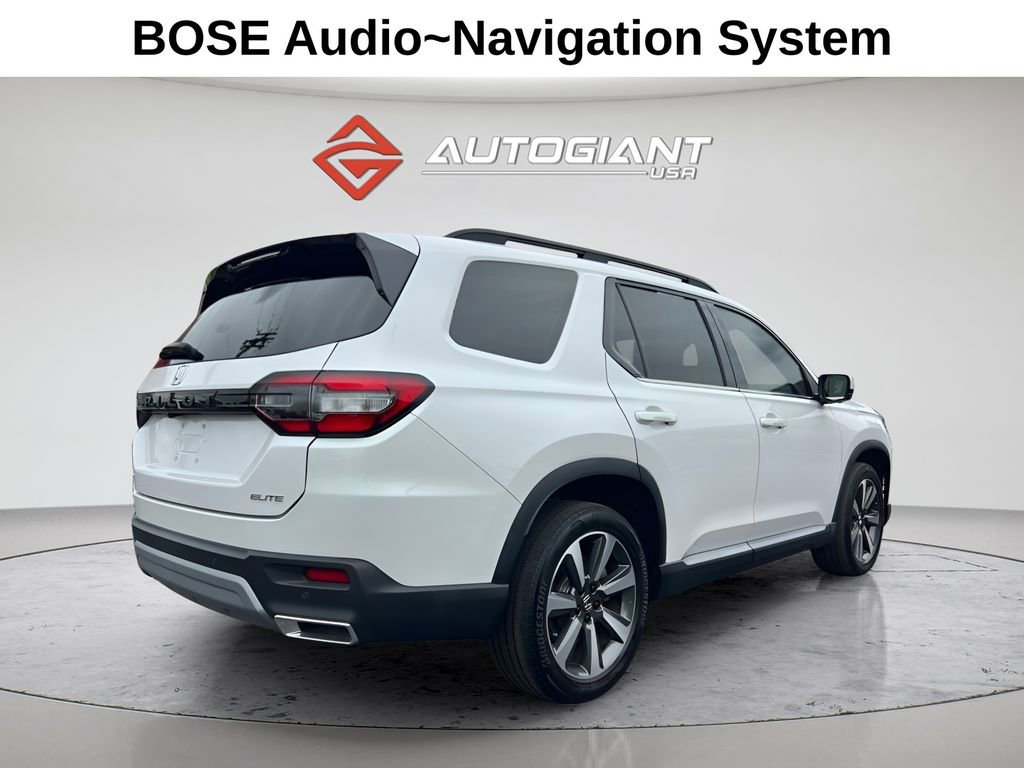Used 2023 Honda Pilot Elite image 9