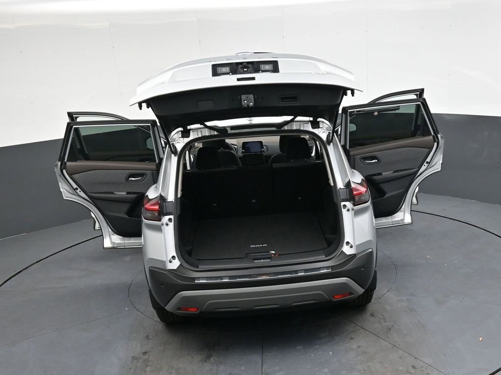 Used 2021 Nissan Rogue SV image 43