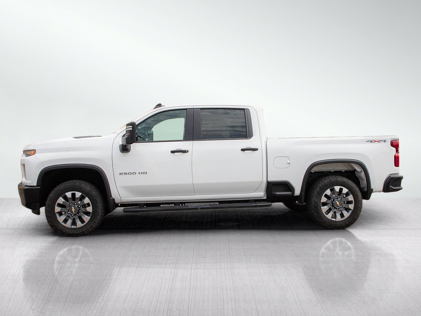 Used 2022 Chevrolet Silverado 2500 Custom w/ Custom Value Package AWD/4WD image 2