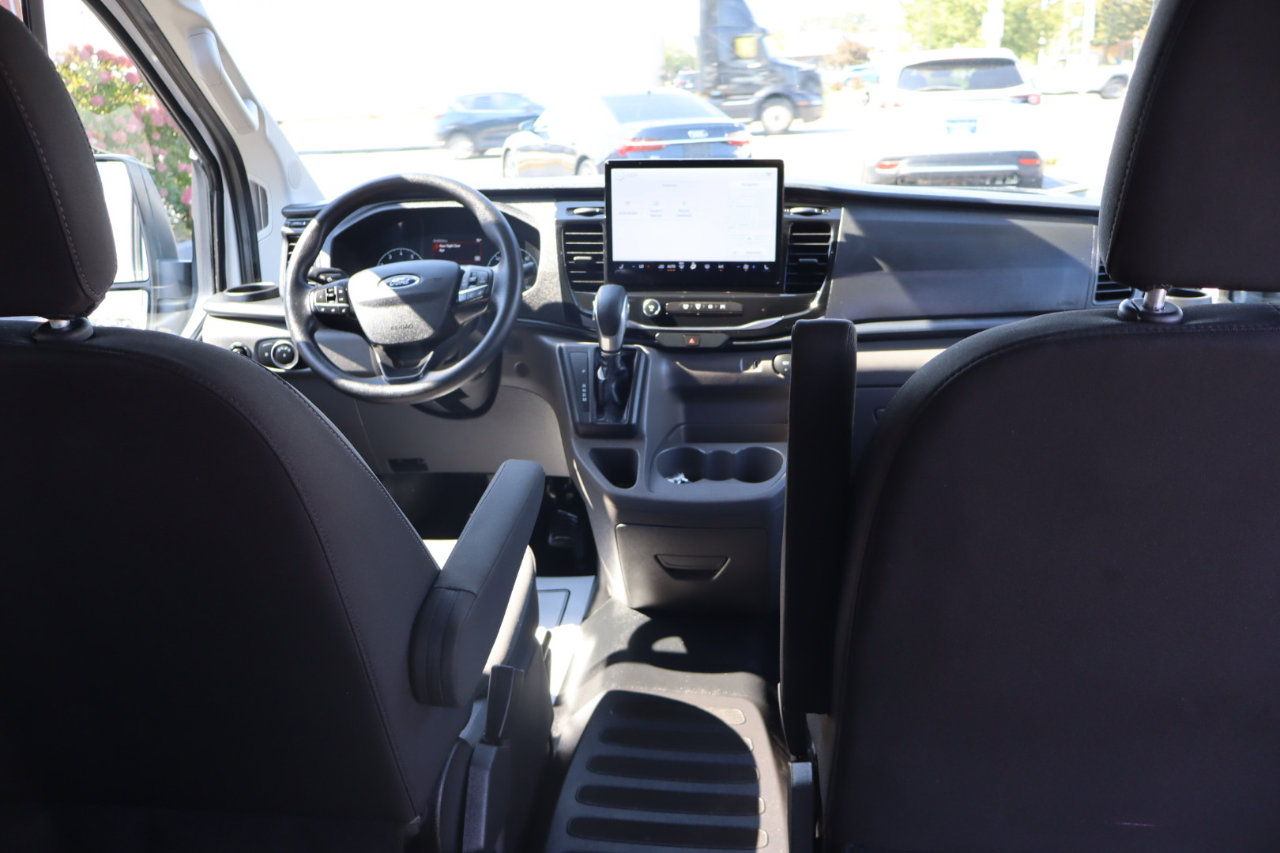 Used 2024 Ford Transit 350 XLT image 18