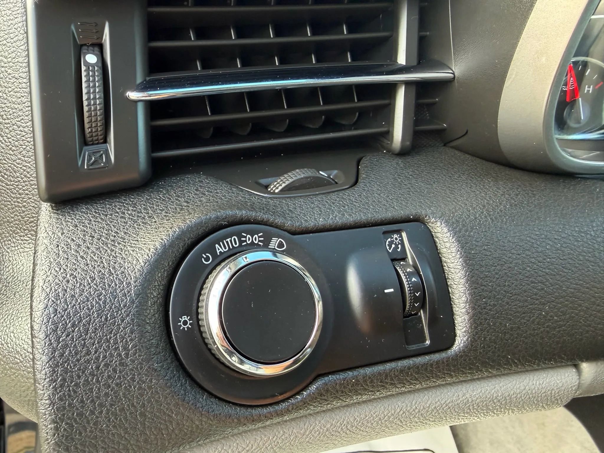 Used 2013 Chevrolet Malibu LT w/ Power Convenience Package image 15