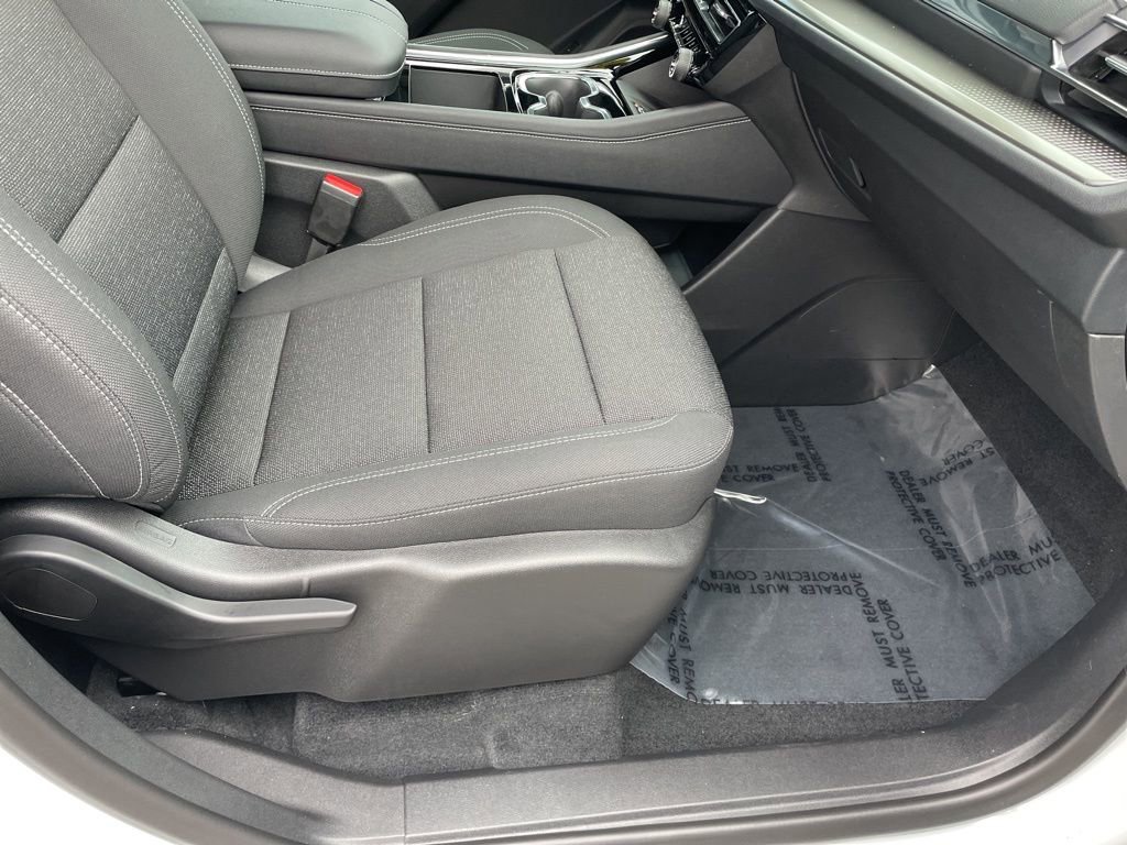 New 2026 Chevrolet Traverse LT w/ Driver Confidence Package image 28