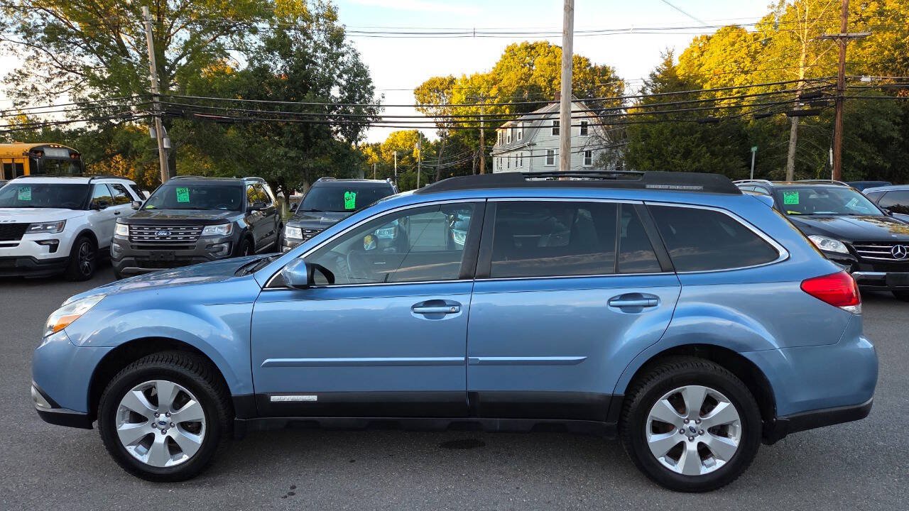 Used 2011 Subaru Outback 2.5i Limited AWD/4WD image 8