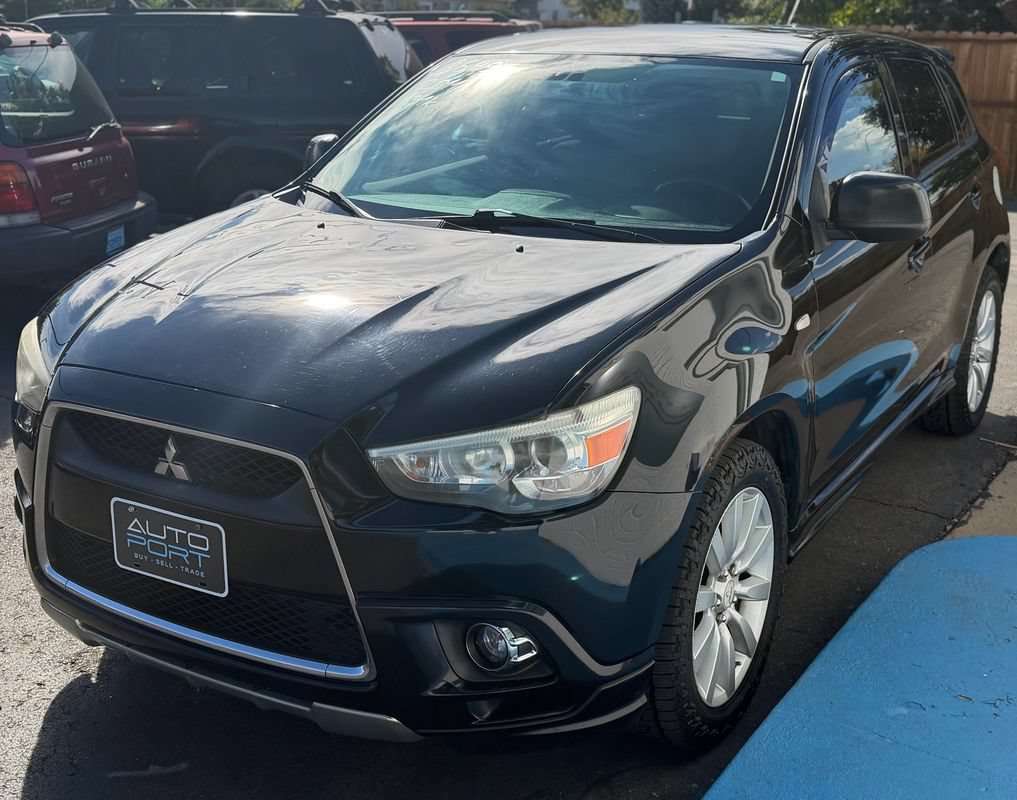 Used 2011 Mitsubishi Outlander Sport SE AWD/4WD image 6
