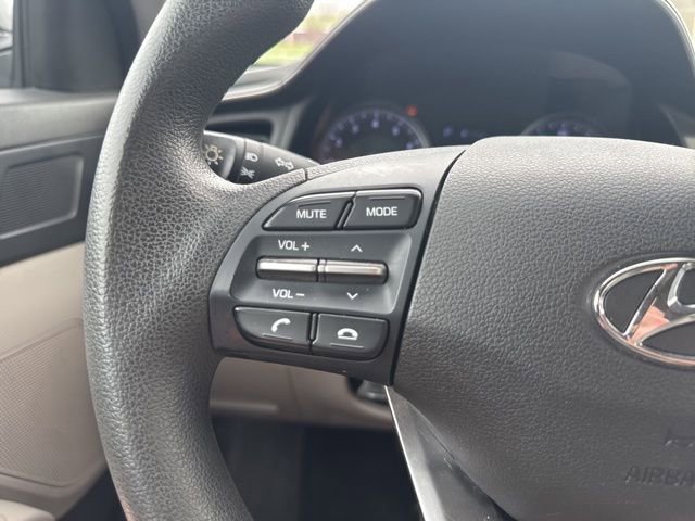 Used 2020 Hyundai Elantra SE FWD image 22