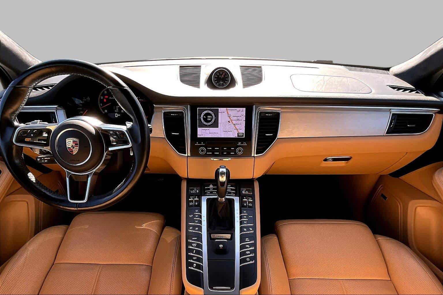 Used 2017 Porsche Macan Turbo AWD/4WD image 13