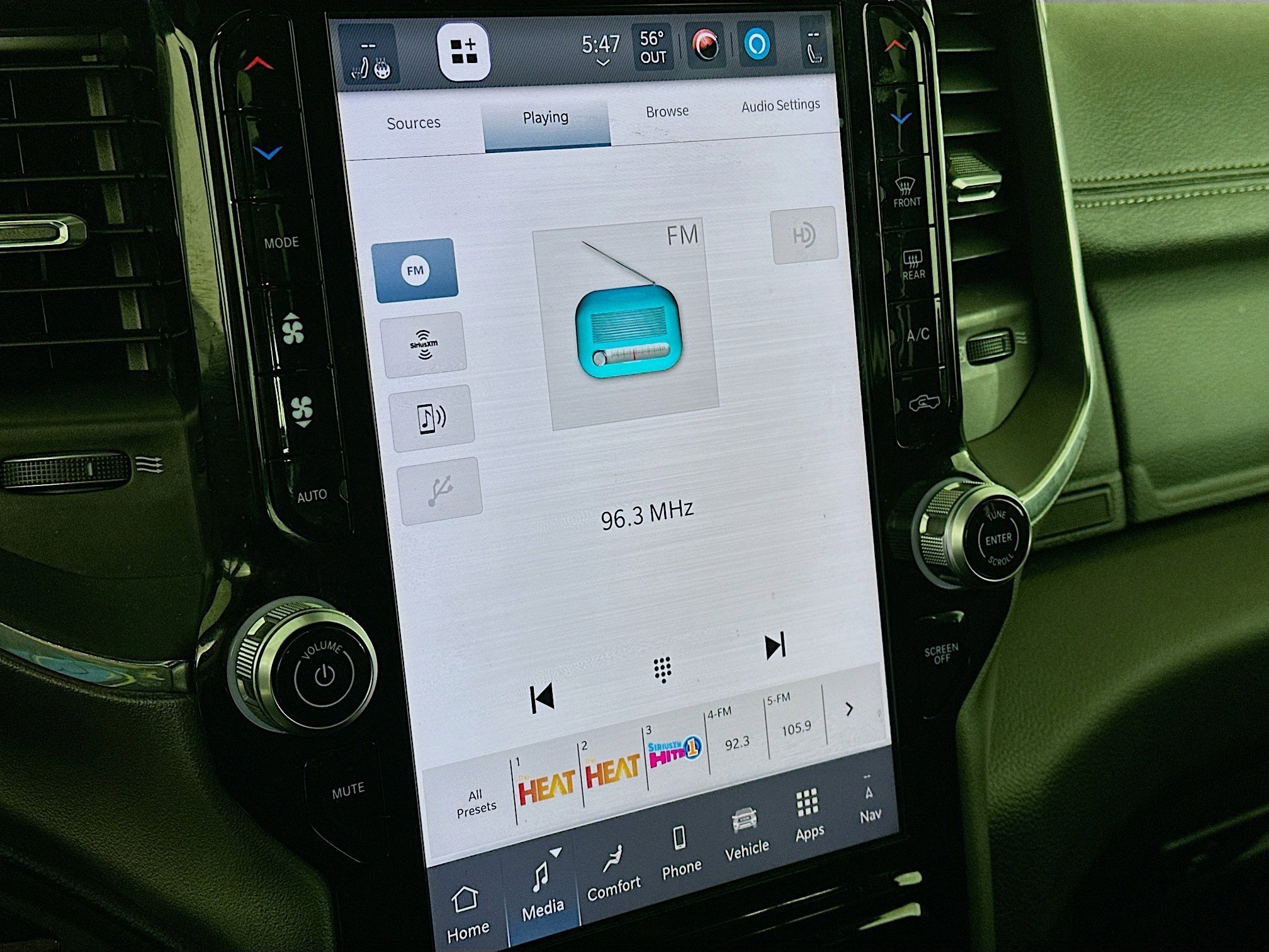 Used 2025 RAM 1500 Laramie image 21