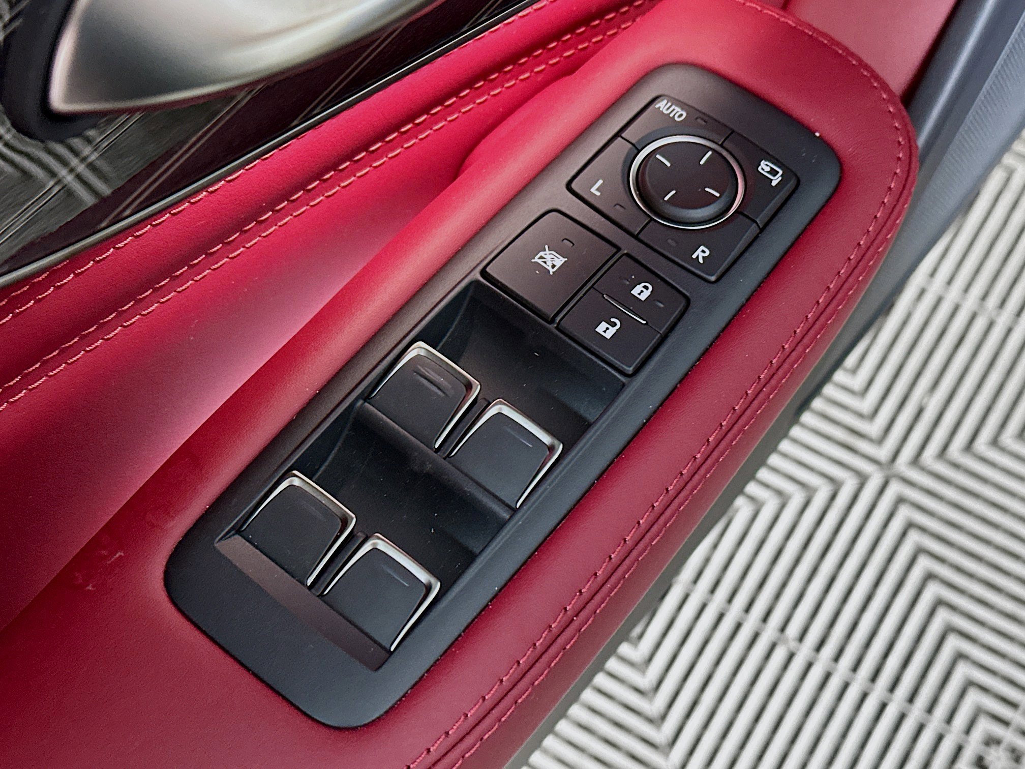 New 2026 Lexus LS 500 AWD w/ Accessory Package (2T) image 18