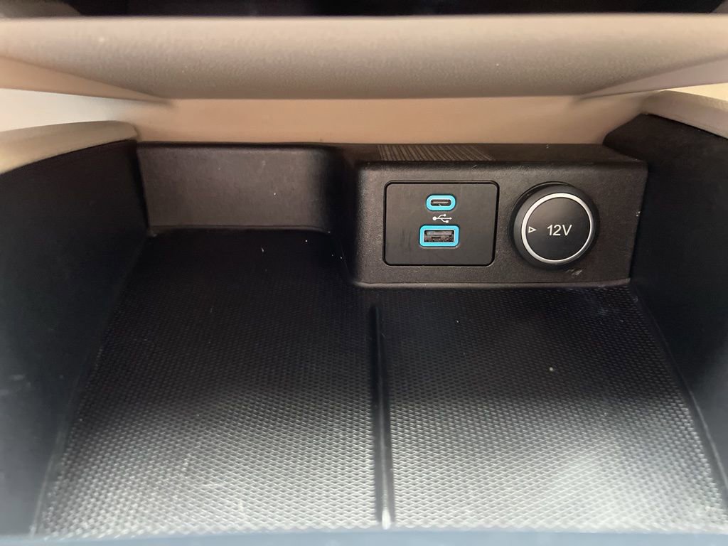 Used 2021 Ford Escape SE image 30