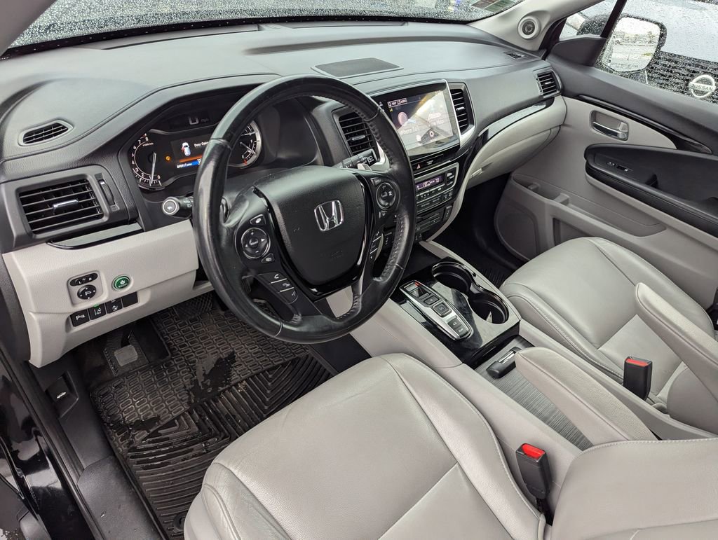 Used 2017 Honda Pilot Touring image 26