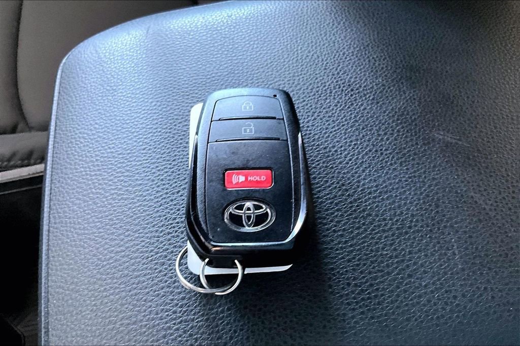 Certified 2025 Toyota Tacoma SR image 33