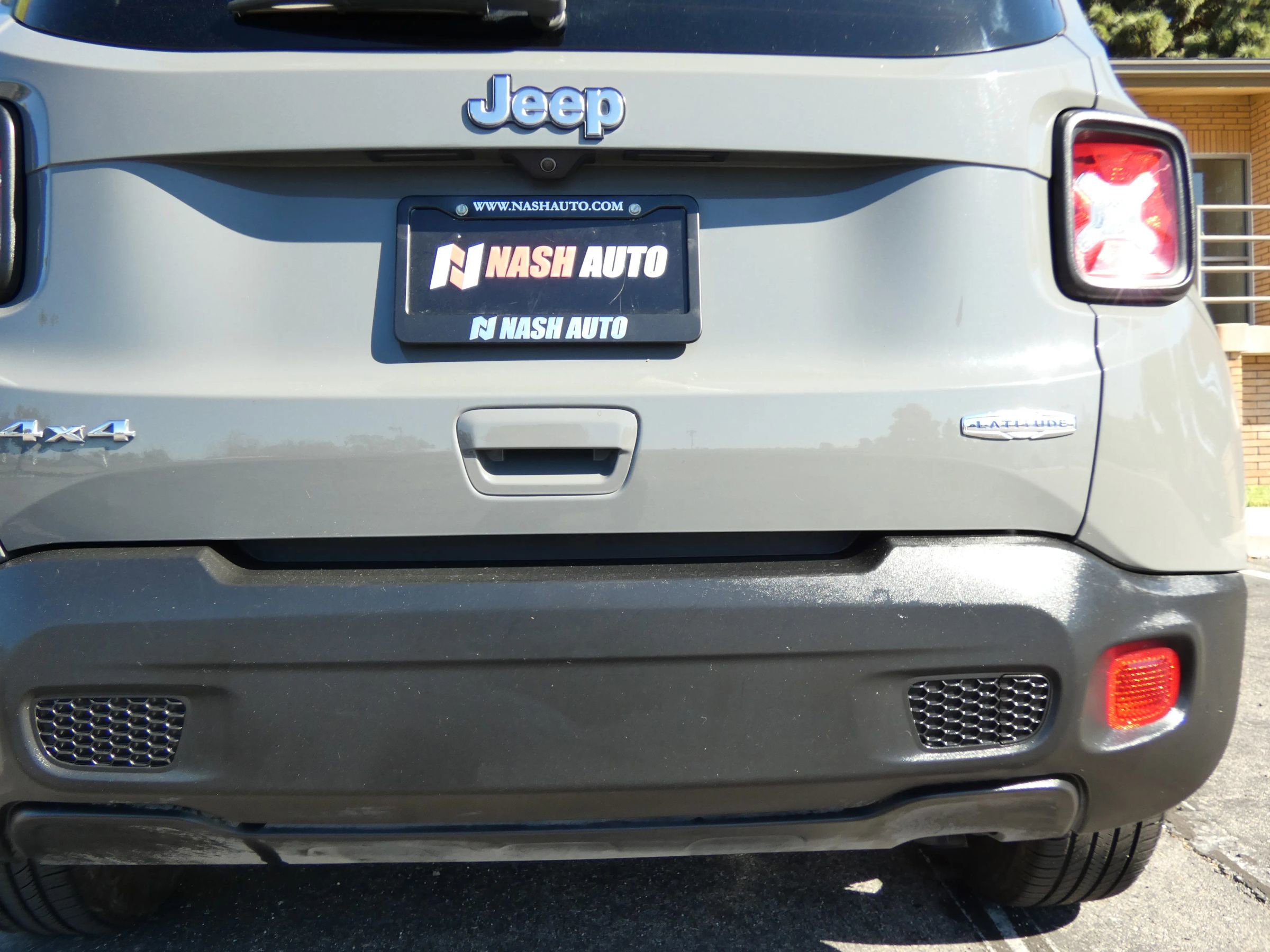 Used 2022 Jeep Renegade Latitude image 9