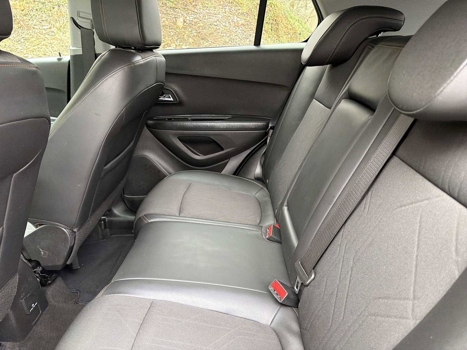 Certified 2022 Chevrolet Trax LT w/ LT Convenience Package image 23