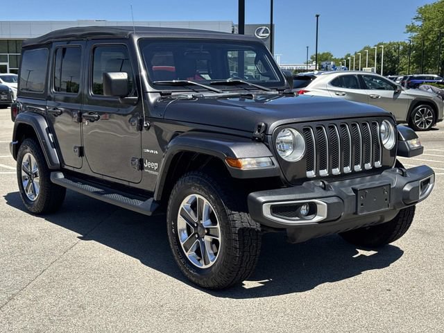 Used 2018 Jeep Wrangler Unlimited Sahara AWD/4WD image 3