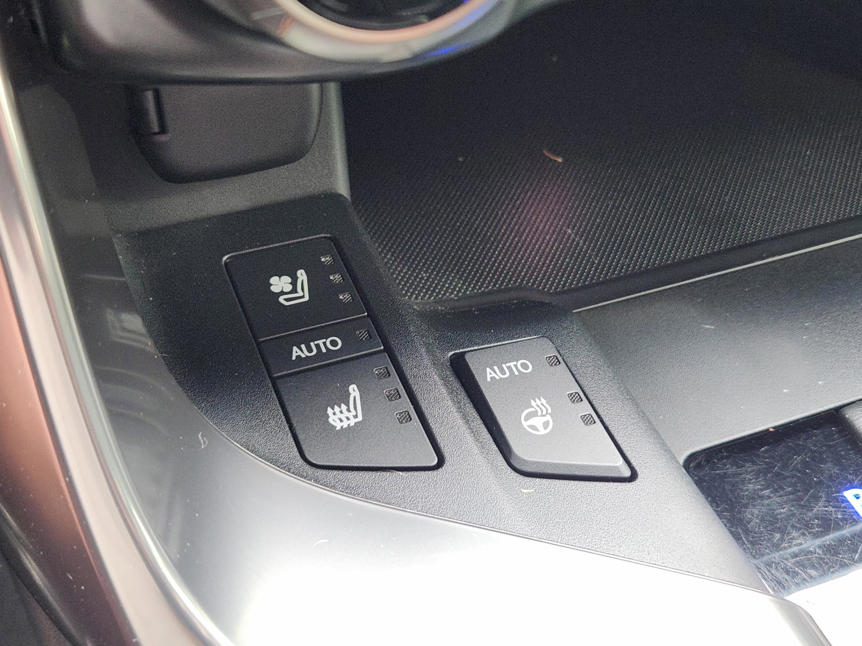 Used 2024 Lexus LX 600 4WD w/ Appearance Package image 13