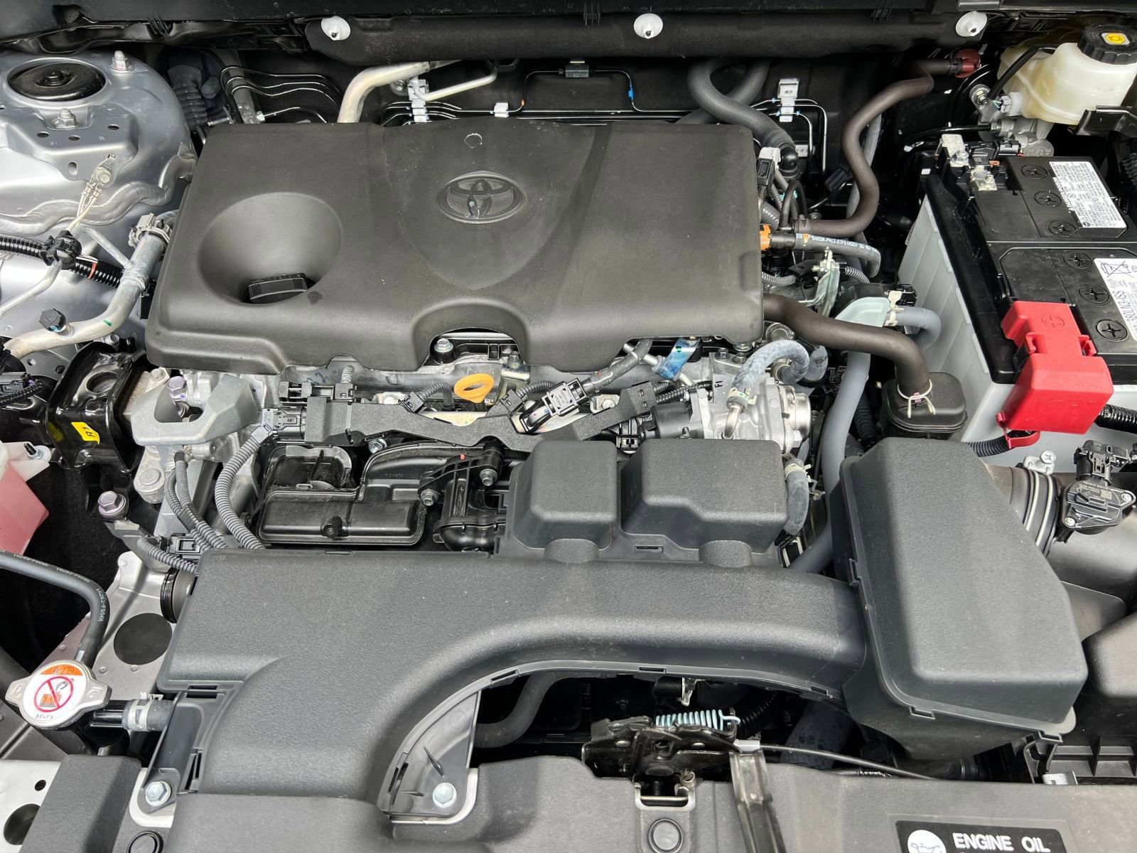 Used 2025 Toyota RAV4 XLE image 25