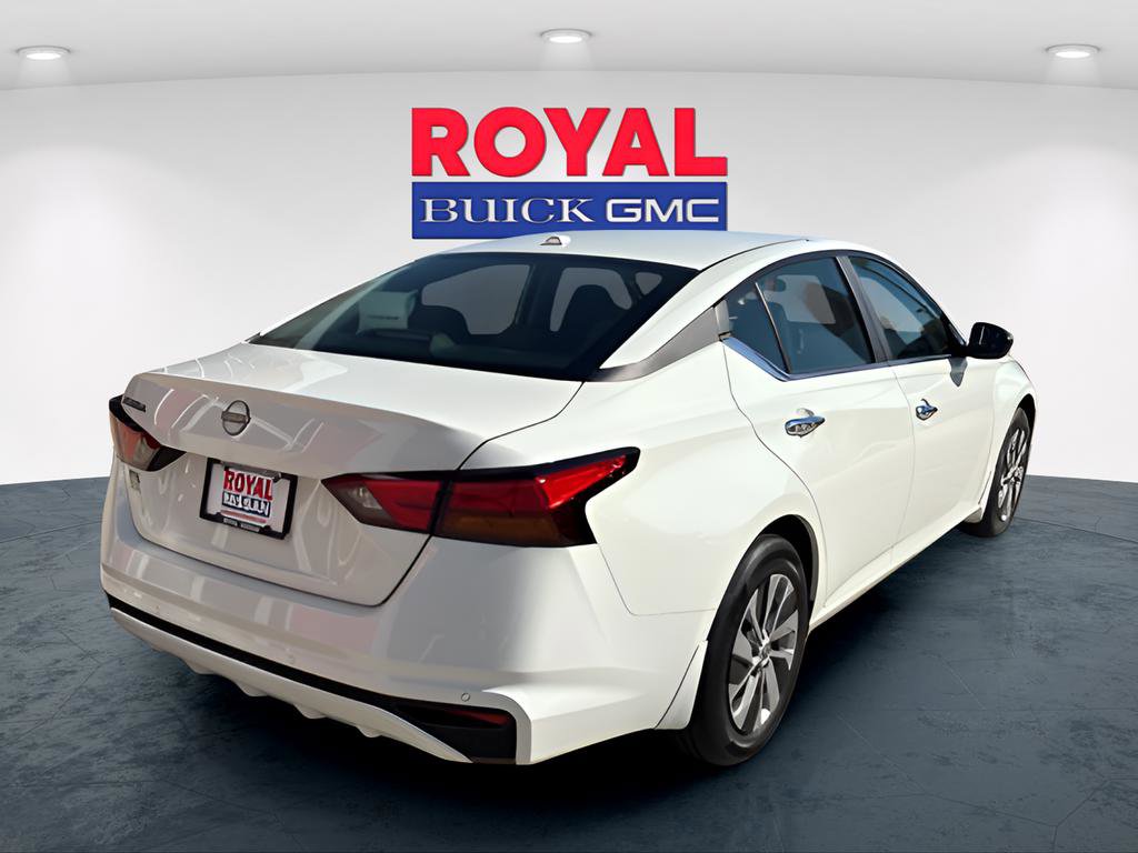 Used 2025 Nissan Altima 2.5 S image 7