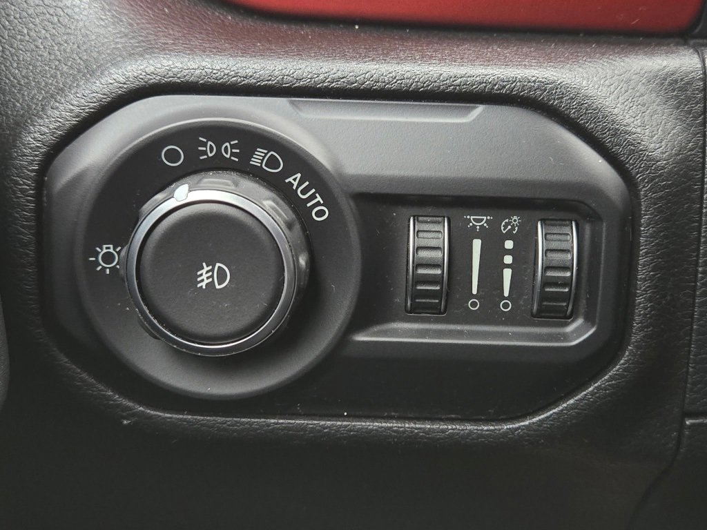 Used 2018 Jeep Wrangler Unlimited Rubicon image 13