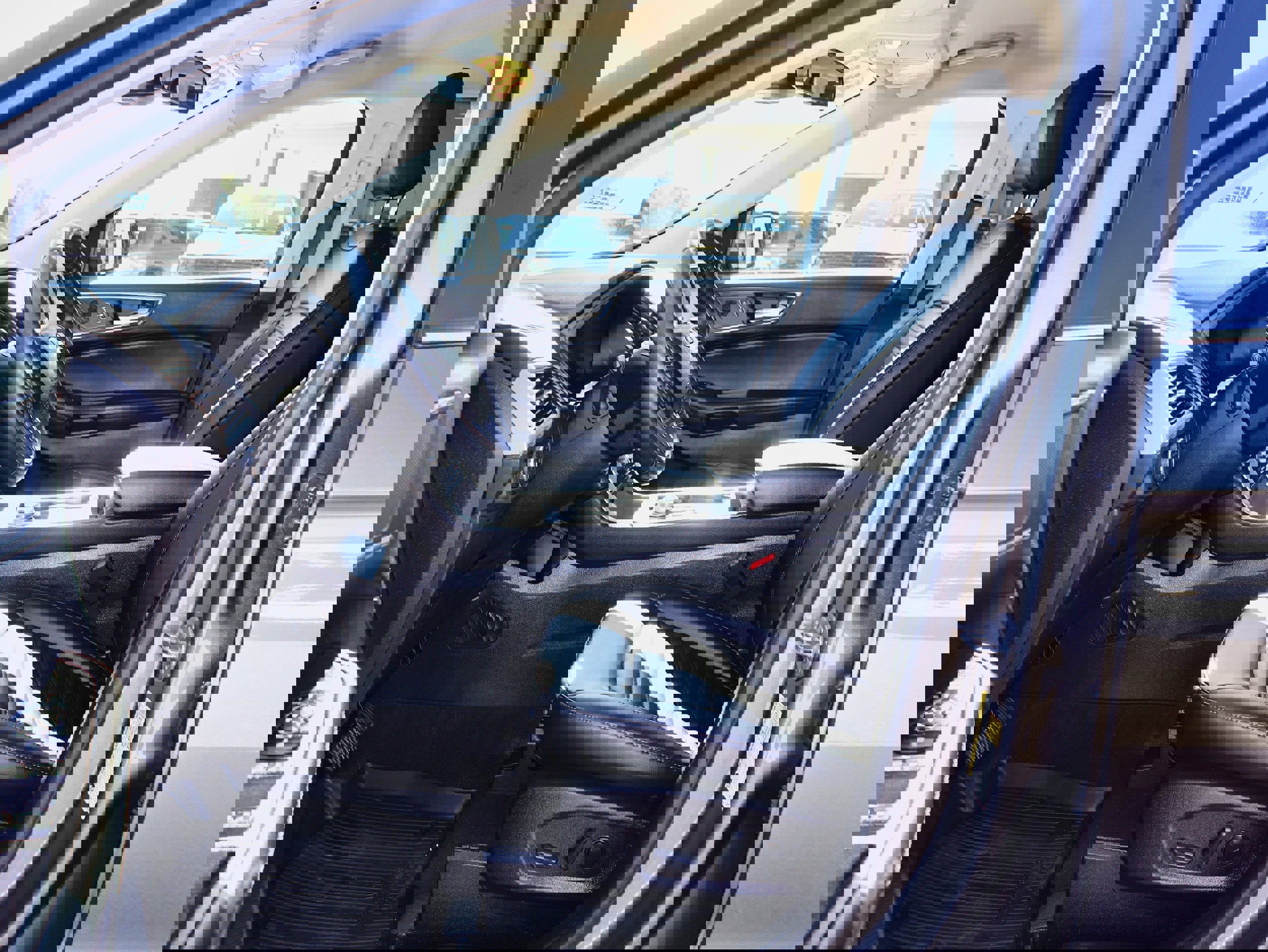 Used 2023 Ford Edge SEL w/ Convenience Package image 12