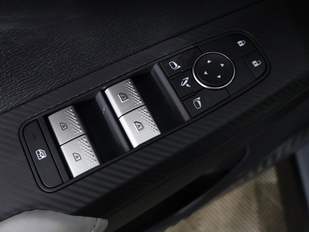 New 2026 Mitsubishi Outlander SE image 39