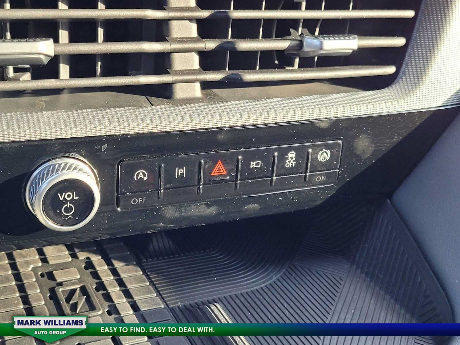 Used 2025 Ford Explorer ST AWD/4WD image 25